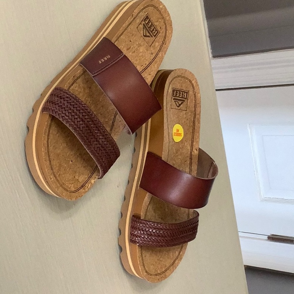 Reef Cushion Vista Hi slides